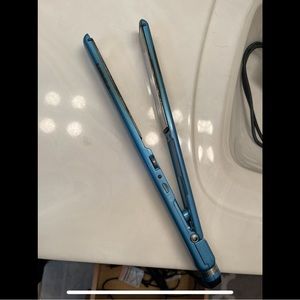 Babyliss Pro 1 inch flat iron